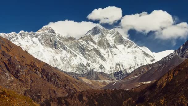 Vista del Everest en el camino al campamento base del Everest - Nepal — Vídeos de Stock