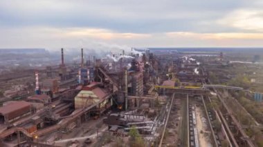 Hava Hızı Zaman atlaması. Sanayi enerji santrali sahnesi