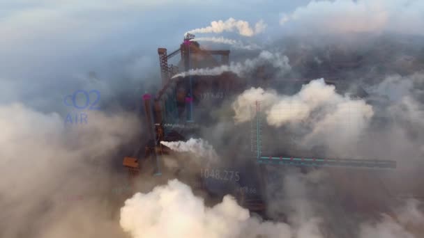 Aérien. Vue des tuyaux hauts avec fumée grise avec animation du changement de température — Video