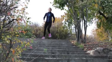 scamper sonbahar parkta