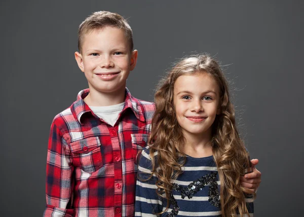 Porträt lächelnder Kinder — Stockfoto