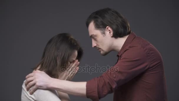 Violência doméstica à mulher — Vídeo de Stock