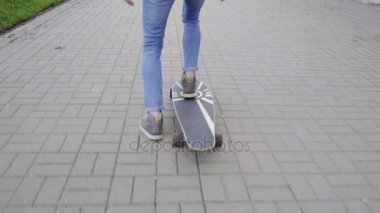 bacaklar longboard sürme