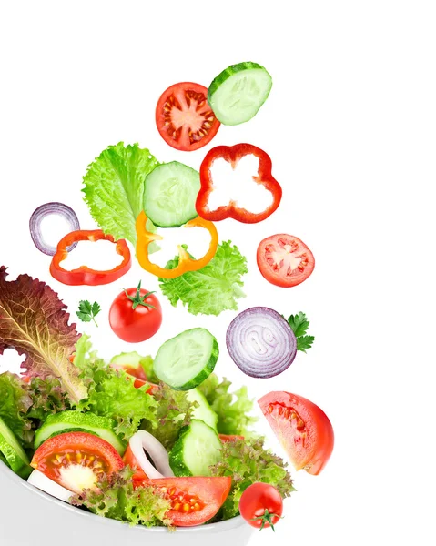 Salade de légumes sur blanc — Photo