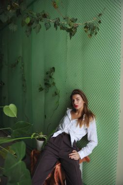 Güzel kız. Moda portre.