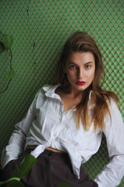 Güzel kız. Moda portre.