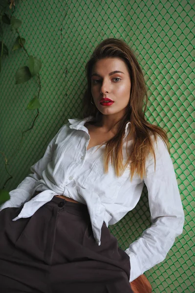 Güzel kız. Moda portre.
