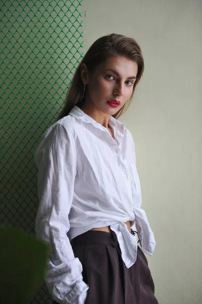 Güzel kız. Moda portre.