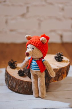 Amigurumi oyuncağı. Oyuncak ayı.