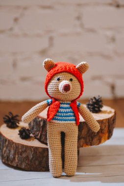 Amigurumi oyuncağı. Oyuncak ayı.