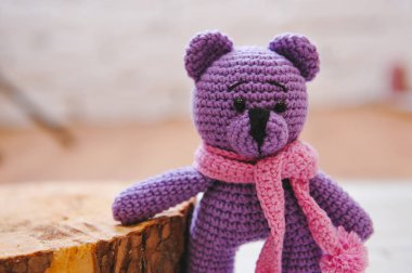 Amigurumi oyuncağı. Oyuncak ayı.