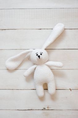 Amigurumi oyuncak. Tavşan