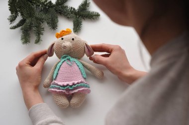 Amigurumi örgü tekniği fil oyuncak örme