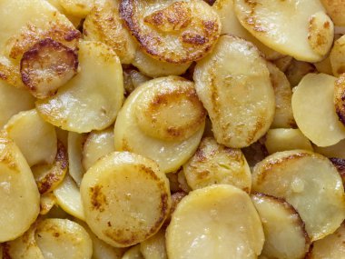 rustik Alman bratkartofflen kızarmış patates