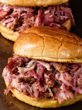 rustik Amerikan çekti domuz sandviç