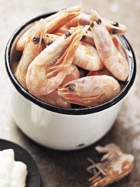 rustik İngiliz pub grub bardak karides