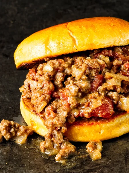 Rustika amerikanska sloppy joe burger — Stockfoto