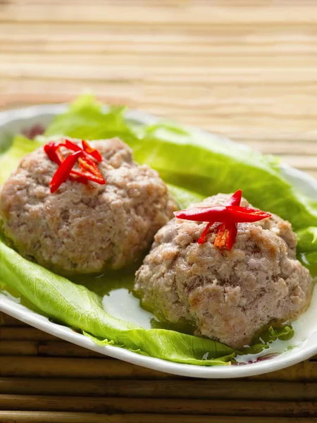 Chinese Gestoomde Leeuw hoofd varkensvlees vlees bal — Stockfoto