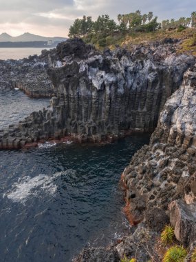 Jeju daepo jusangjeoli uçurum