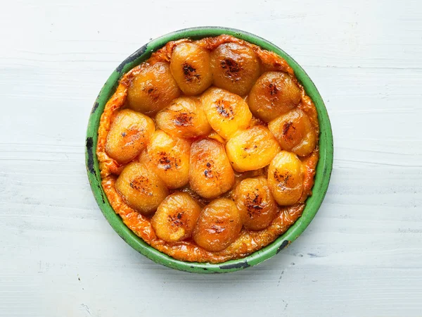 Rustic golden french apple tarte tatin — стоковое фото