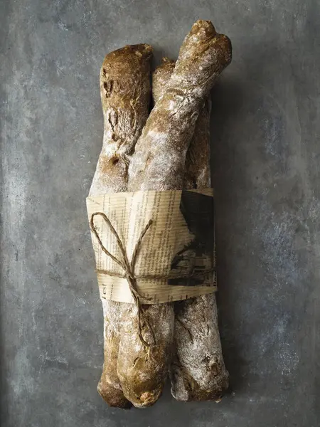 Pão artesanal rústico — Fotografia de Stock