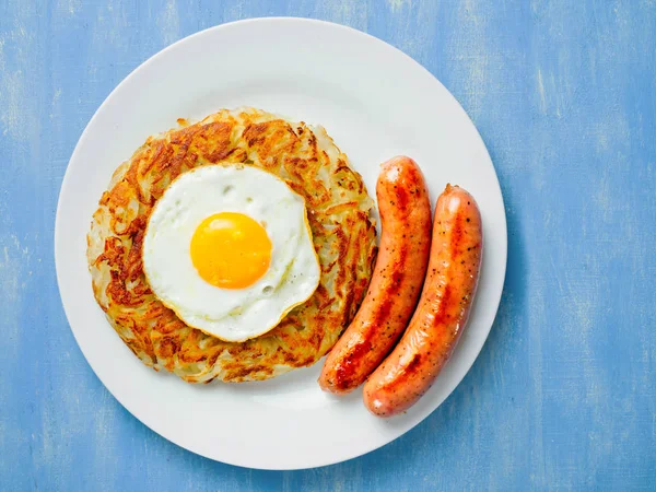 Rustik altın swiss rosti patates — Stok fotoğraf