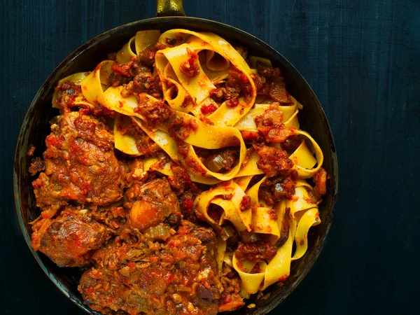 Rustic italian oxtail ragu pappardelle pasta — стоковое фото