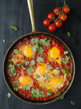 rustik Orta Doğu shakshuka Kahvaltı