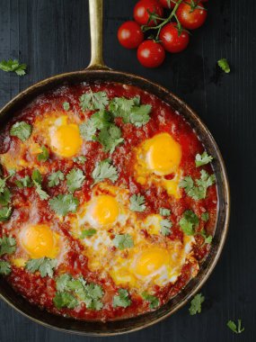 rustik Orta Doğu shakshuka Kahvaltı