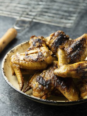 tabak Barbekü tavuk kanadı