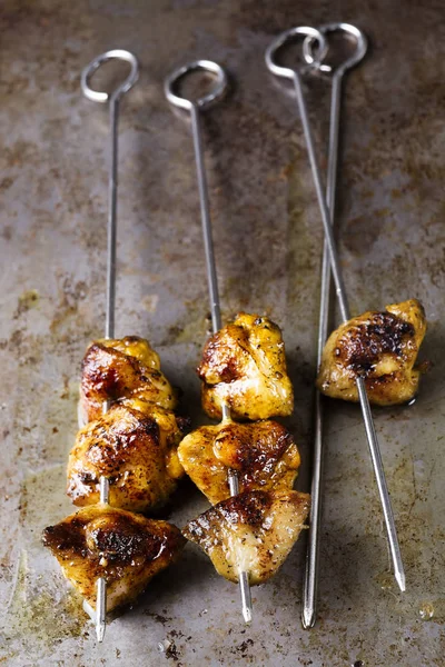 Coda di pollo alla griglia dorata rustica — Foto Stock