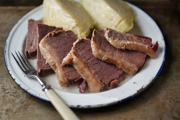 Irish amerikansk corned beef och kål — Stockfoto