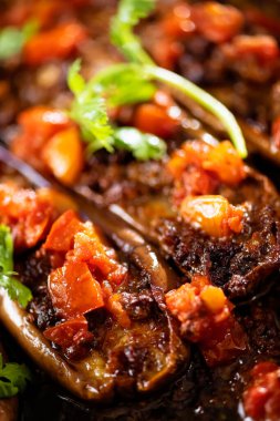 Kırsal geleneksel Türk şeylerine yakın patlıcan Karniyarik