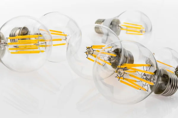 Une performance différents types d'ampoules LED avec un nombre différent — Photo