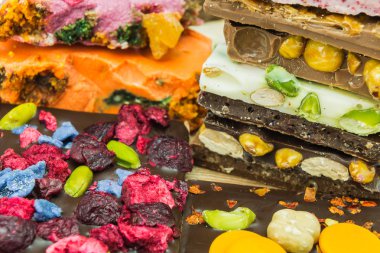 ürün yelpazesine lezzetli çikolata bar