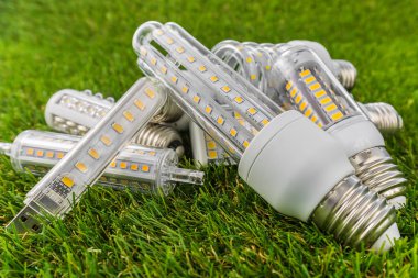 çim birkaç E27, Usb ve R7s Led ampuller