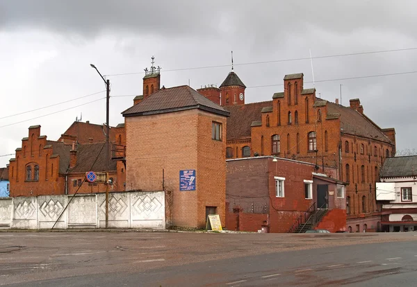 Gvardeysk, Ρωσία - 03 Σεπτεμβρίου, 2010: Μια άποψη Τευτόνων κλειδώματος του Tapiau στην συννεφιασμένη μέρα — Φωτογραφία Αρχείου