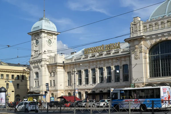 St. Petersburg, Rusland - 11 juli 2016: Vitebsk treinstation — Stockfoto