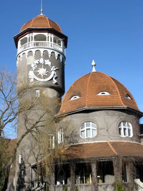 Su çamur banyoları ve bahar Raushen su kulesi. Svetlogorsk Kaliningrad bölgesi