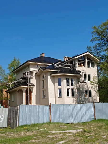 Cottage construction in summer — Stock Photo, Image