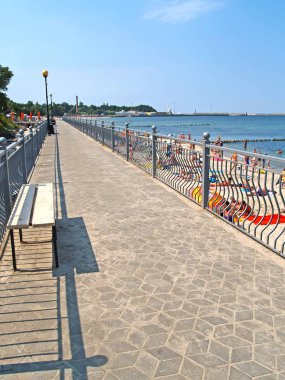 Öncü, Rusya - 02 Ağustos 2012: Bir mesire ve güneşli bir gün şehir Beach'de bir görünüm
