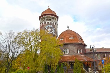 Su çamur banyoları ve sonbahar su kulesinde. Svetlogorsk Kaliningrad bölgesi