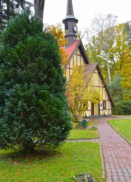 Vista de una capilla católica "María, Estrella del Mar". Svetlogorsk, región de Kaliningrado — Foto de Stock