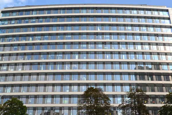 Szklana fasada Nowoczesny biurowiec — Zdjęcie stockowe