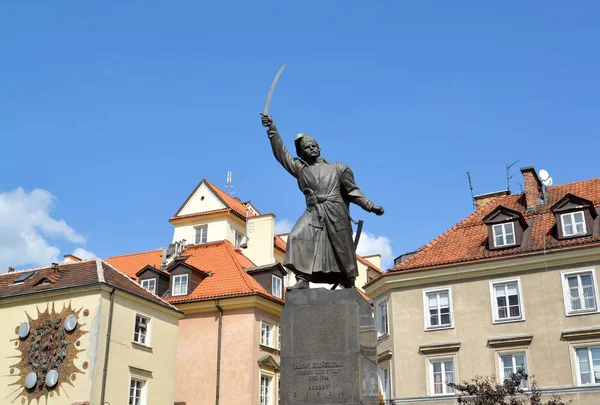 1 月 Kilinsky 記念碑のワルシャワ, ポーランド - 2014 年 8 月 23 日: ビュー — ストック写真