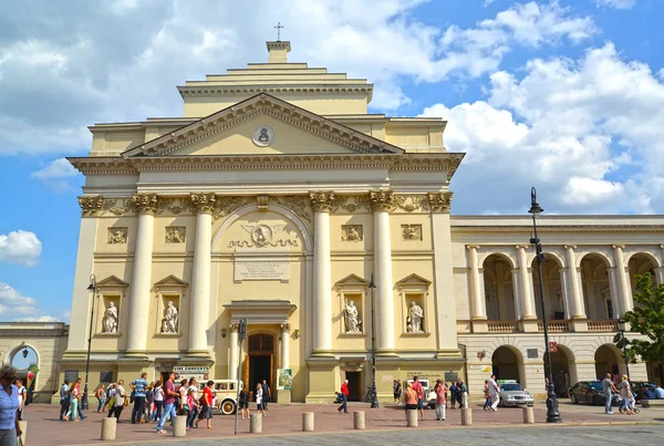 WARSAW, POLAND - AUGUST 23, 2014: Academic church of Saint Anne — Stock Photo, Image