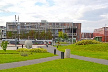 Varşova, Polonya - 27 Ağustos 2014: Görünüm Copernicus Bilim Merkezi Binası