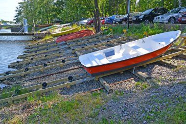 Kotka, Finlandiya - 12 Temmuz 2014: Kayma iniş teknelerin Körfezi Sapokka için
