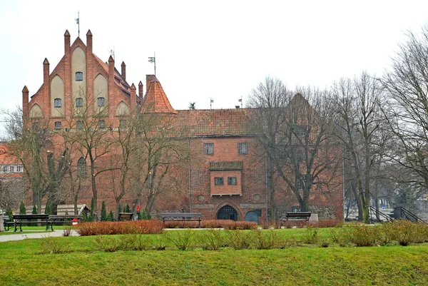 Pohled na zámek rytířů. Polsko, Kentshin — Stock fotografie