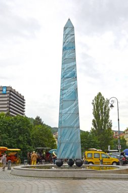 Karlovy Vary, Çek Cumhuriyeti - 27 Mayıs 2014: kare bir stel Dikilitaş